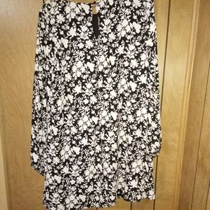 Women's long sleeve floral dress